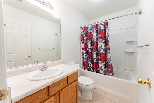 254 Feather Court, Tulare, CA 93274