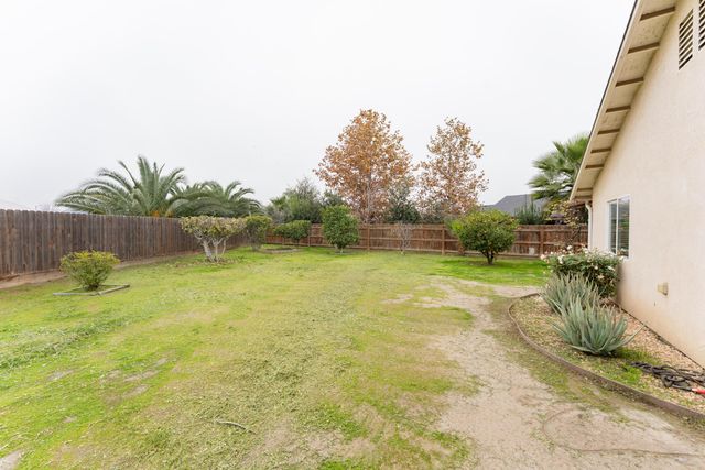 254 Feather Court, Tulare, CA 93274