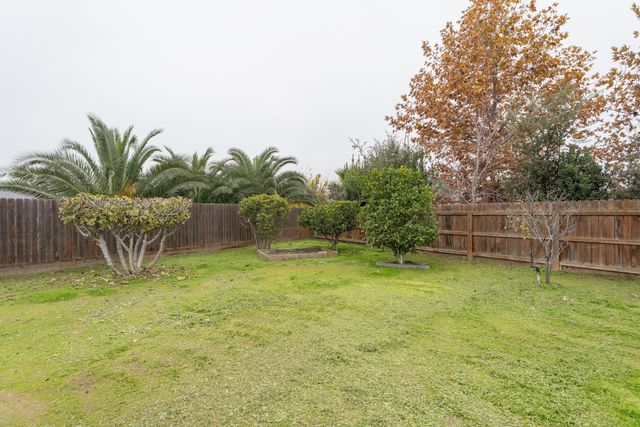 254 Feather Court, Tulare, CA 93274