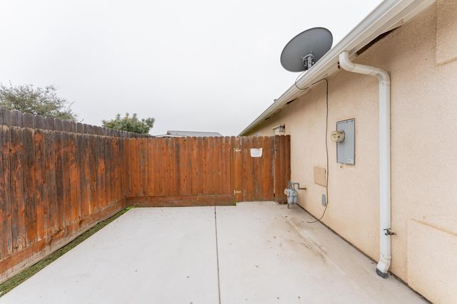 254 Feather Court, Tulare, CA 93274
