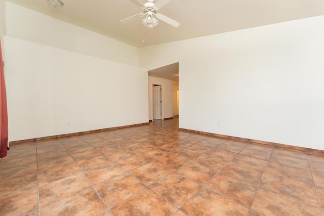 254 Feather Court, Tulare, CA 93274