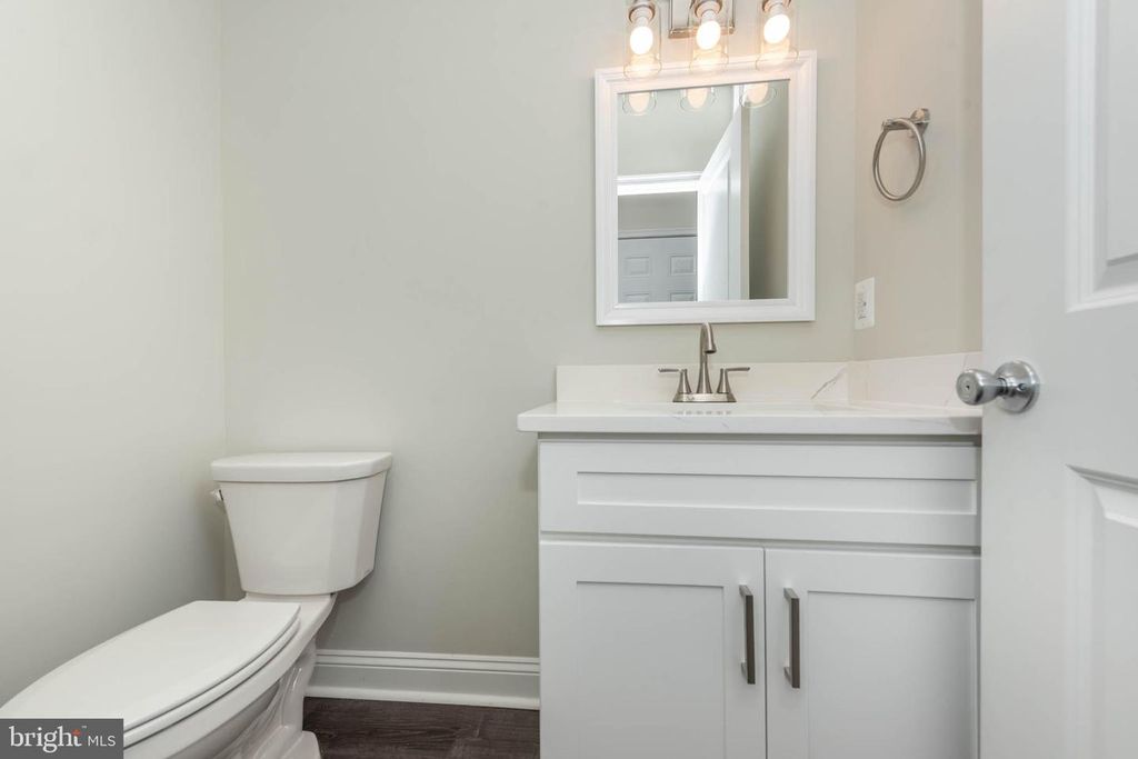 Image 26 of property listing at 400 N PATTERSON PARK AVE, Baltimore, MD 21231