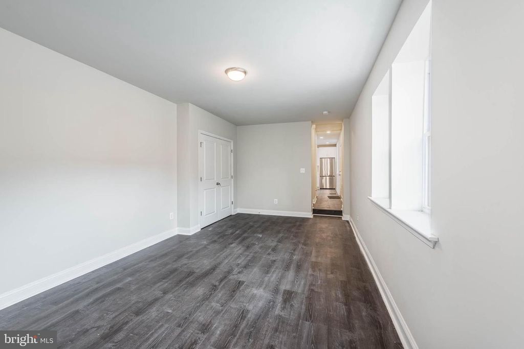 Image 28 of property listing at 400 N PATTERSON PARK AVE, Baltimore, MD 21231