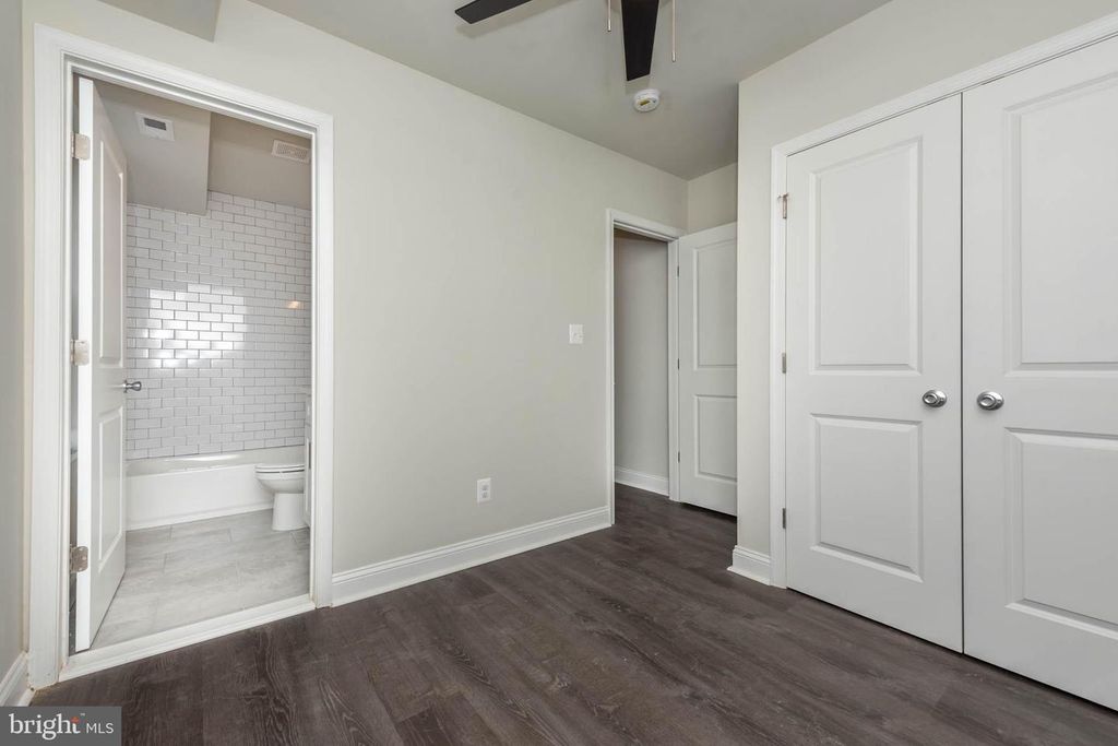 Image 30 of property listing at 400 N PATTERSON PARK AVE, Baltimore, MD 21231