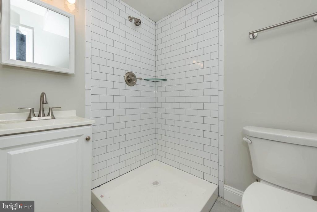 Image 40 of property listing at 400 N PATTERSON PARK AVE, Baltimore, MD 21231