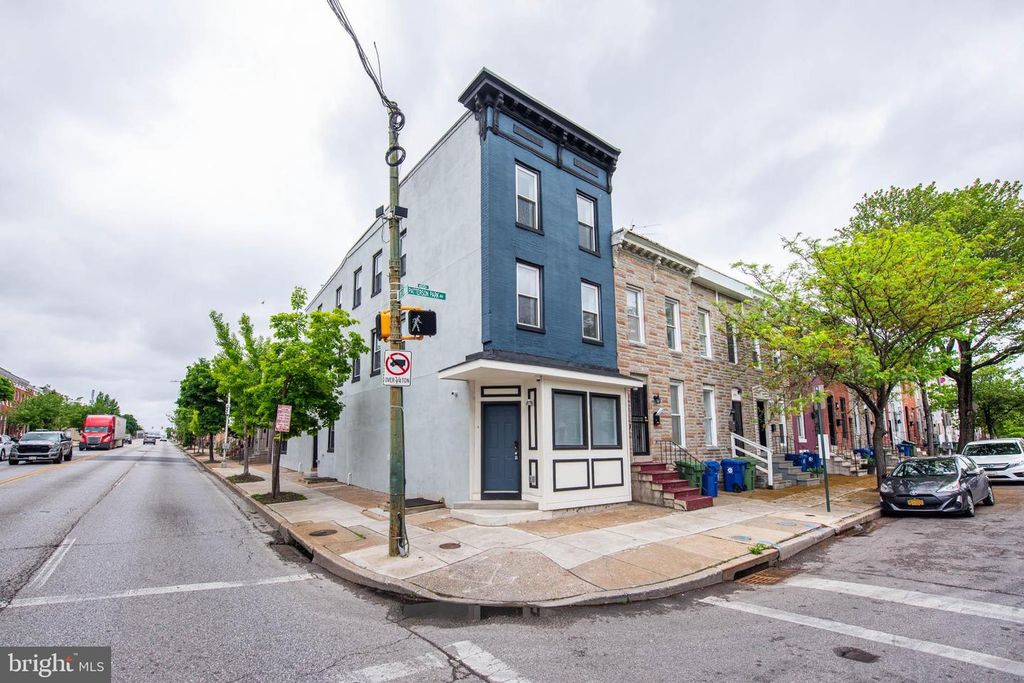 Image 43 of property listing at 400 N PATTERSON PARK AVE, Baltimore, MD 21231