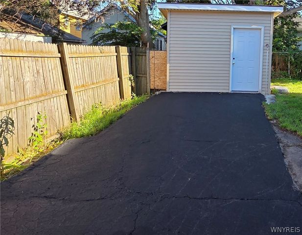 43 Fernhill Avenue, Buffalo, NY 14215