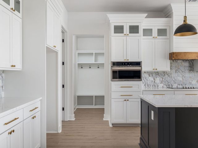 811 County Road 200, Burnet, TX 78611