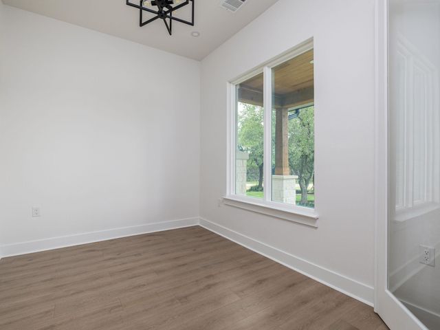 811 County Road 200, Burnet, TX 78611