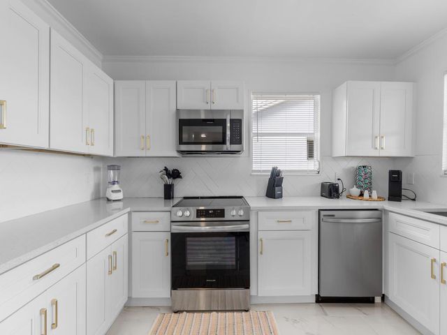 422 N Lakeside Drive, Lake Worth Beach, FL 33460