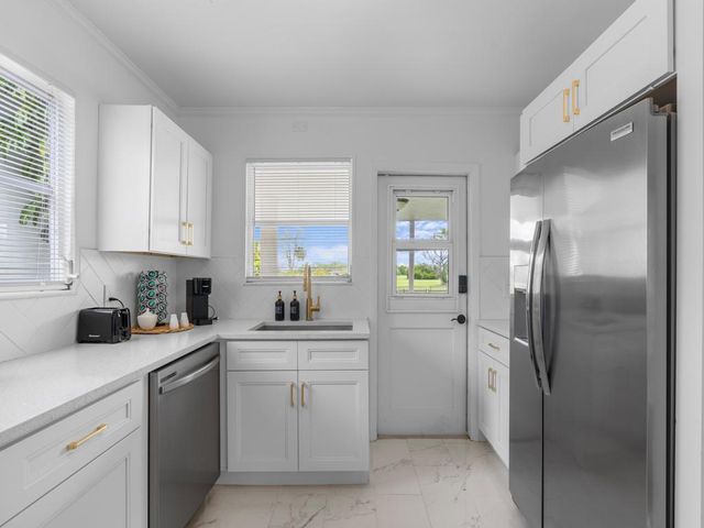 422 N Lakeside Drive, Lake Worth Beach, FL 33460