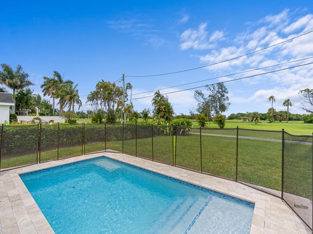 422 N Lakeside Drive, Lake Worth Beach, FL 33460