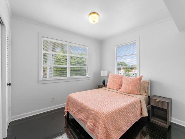 422 N Lakeside Drive, Lake Worth Beach, FL 33460