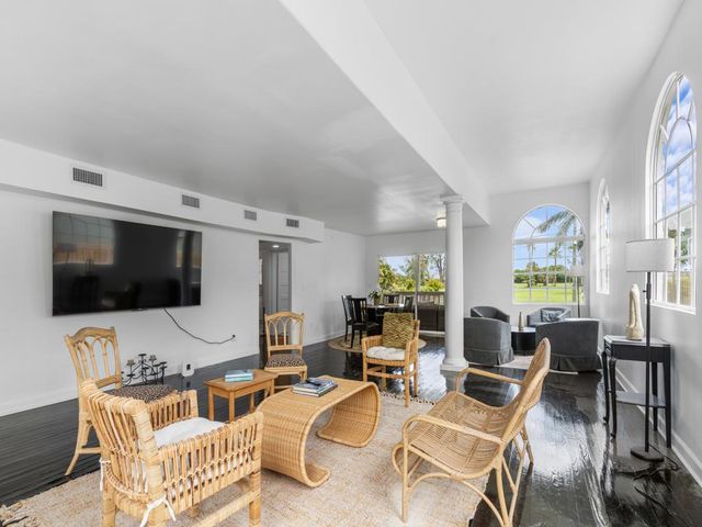 422 N Lakeside Drive, Lake Worth Beach, FL 33460