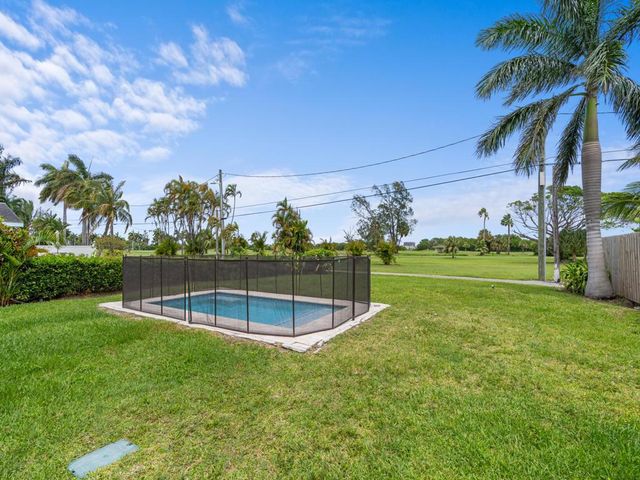 422 N Lakeside Drive, Lake Worth Beach, FL 33460