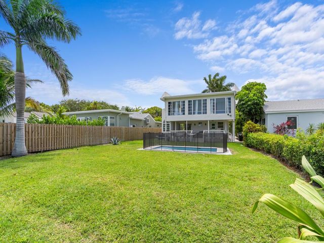 422 N Lakeside Drive, Lake Worth Beach, FL 33460