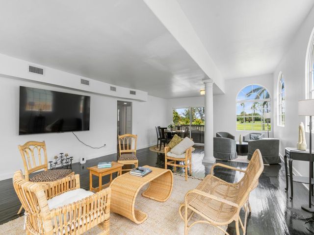 422 N Lakeside Drive, Lake Worth Beach, FL 33460
