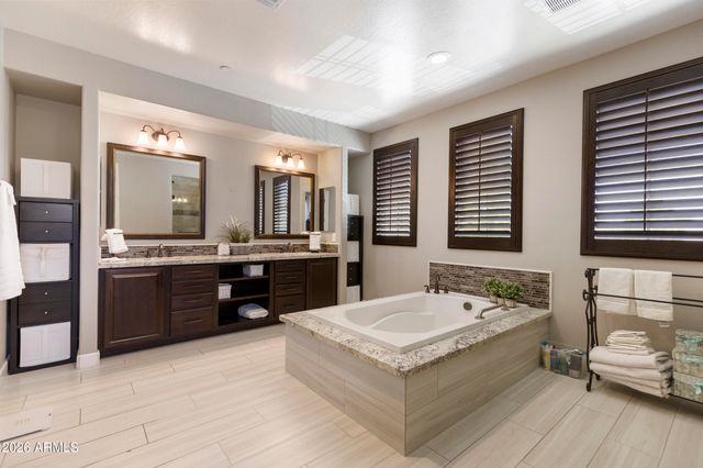 880 W GRAND CANYON Drive, Chandler, AZ 85248