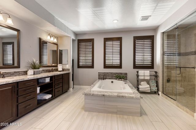 880 W GRAND CANYON Drive, Chandler, AZ 85248