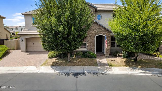 880 W GRAND CANYON Drive, Chandler, AZ 85248