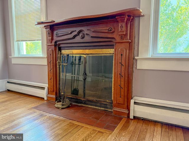 25 MARYLAND AVE, Gaithersburg, MD 20877