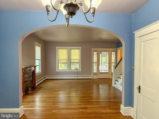 25 MARYLAND AVE, Gaithersburg, MD 20877