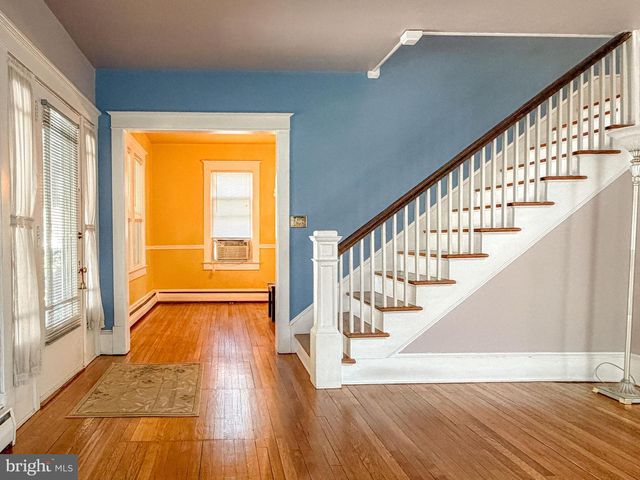 25 MARYLAND AVE, Gaithersburg, MD 20877