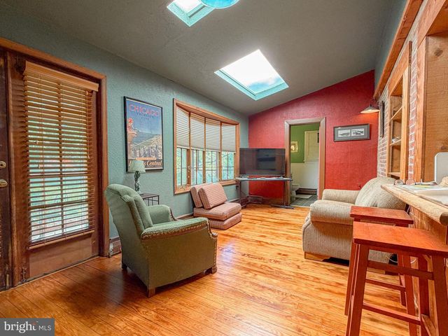 25 MARYLAND AVE, Gaithersburg, MD 20877