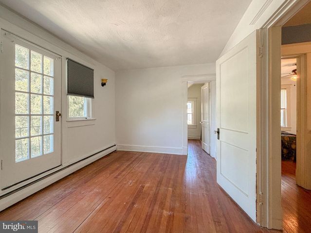 25 MARYLAND AVE, Gaithersburg, MD 20877