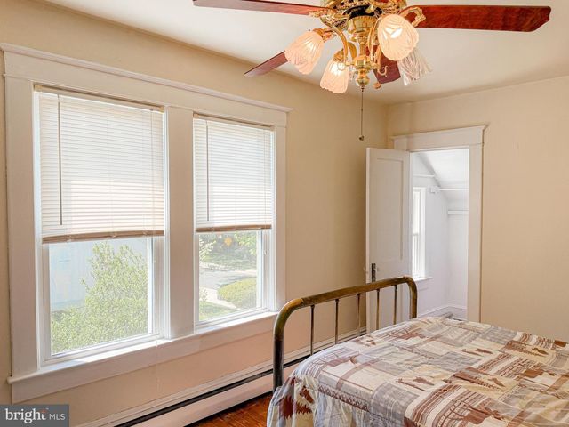 25 MARYLAND AVE, Gaithersburg, MD 20877