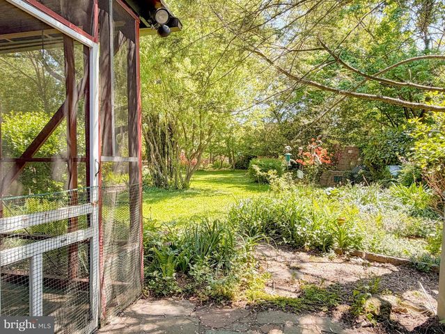 25 MARYLAND AVE, Gaithersburg, MD 20877
