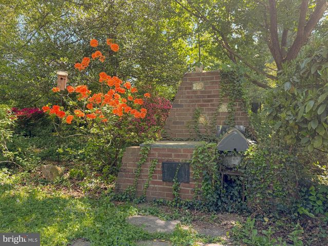 25 MARYLAND AVE, Gaithersburg, MD 20877