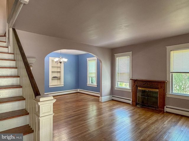 25 MARYLAND AVE, Gaithersburg, MD 20877