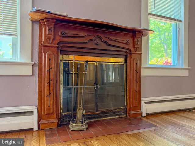 25 MARYLAND AVE, Gaithersburg, MD 20877