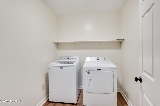 102 N Michot Road, Lafayette, LA 70508