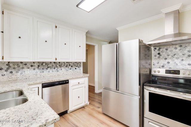 102 N Michot Road, Lafayette, LA 70508