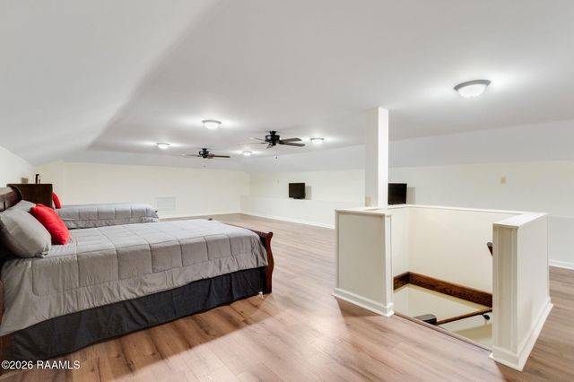 102 N Michot Road, Lafayette, LA 70508