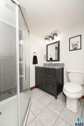 2804 W Skyline Dr Drive, Sioux Falls, SD 57107