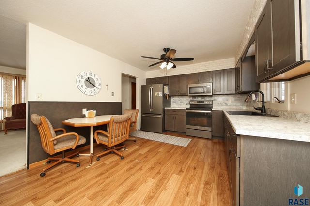 2804 W Skyline Dr Drive, Sioux Falls, SD 57107