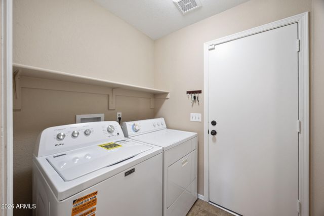2111 E PARADISE Lane, Phoenix, AZ 85022