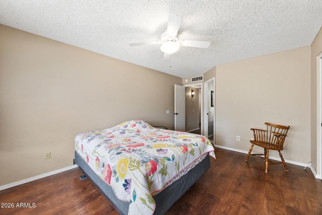 2111 E PARADISE Lane, Phoenix, AZ 85022