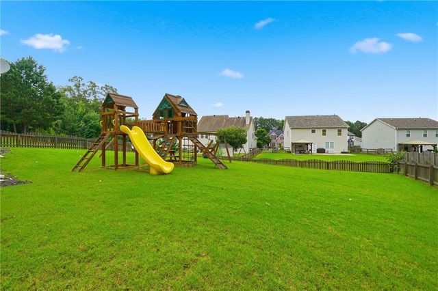 39 Fallen Oak Drive, Dallas, GA 30132