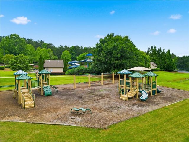 39 Fallen Oak Drive, Dallas, GA 30132
