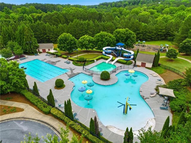 39 Fallen Oak Drive, Dallas, GA 30132