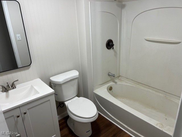 18832 Maplewood Lane, Chagrin Falls, OH 44023