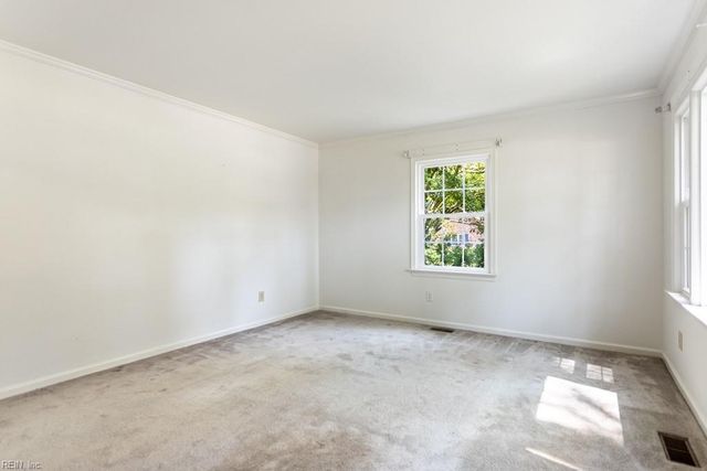 109 Rowe DR, Poquoson, VA 23662