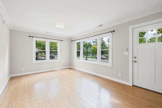 17914 W Twin Lakes Boulevard, Grayslake, IL 60030