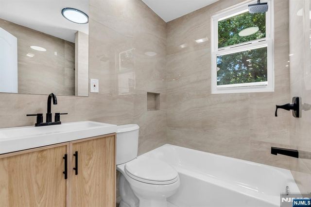 130 19th Avenue, Irvington, NJ 07111