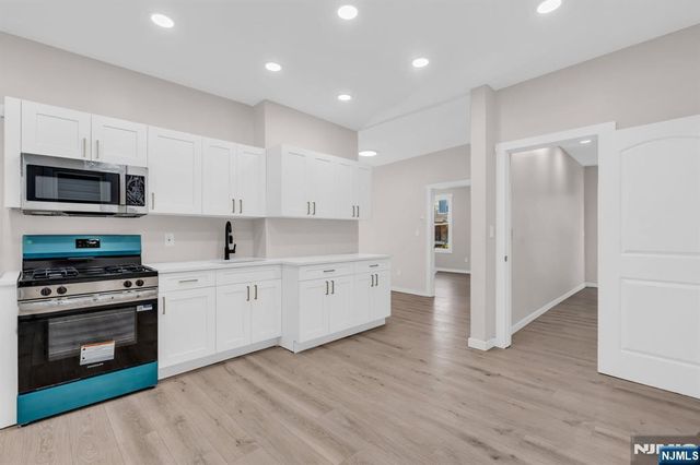 130 19th Avenue, Irvington, NJ 07111