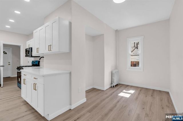 130 19th Avenue, Irvington, NJ 07111